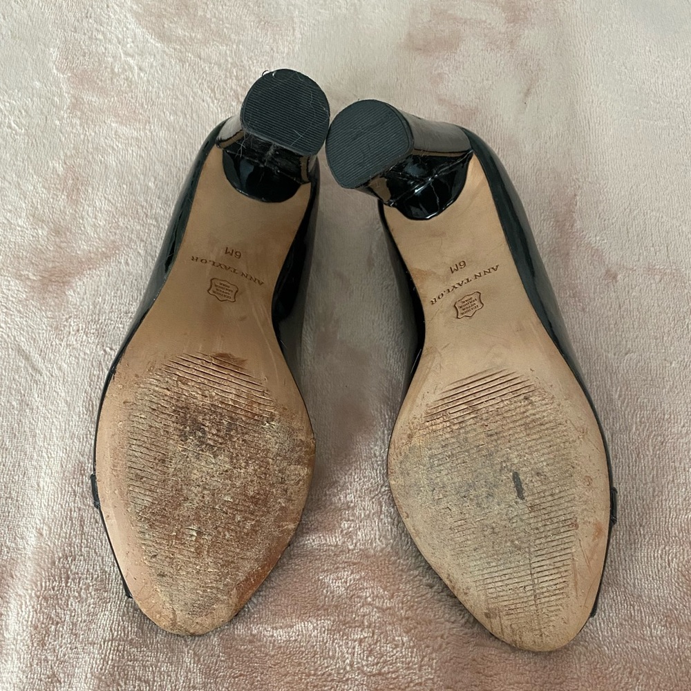 [Ann Taylor] Black Pumps - Picture 5 of 8